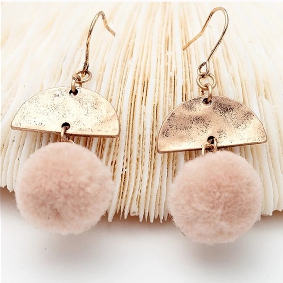 Eye Pop Supply Jewelry - Blush Pink Earrings
